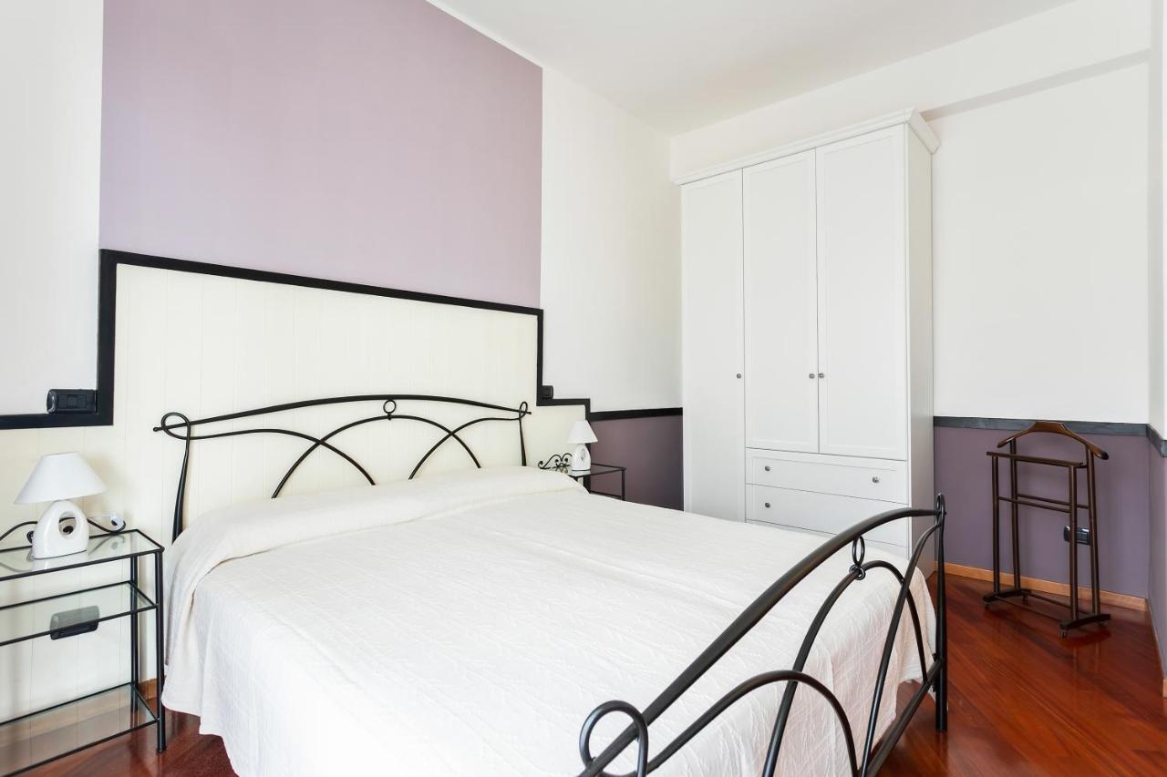 Santa Chiara Apartment By Myhomeincomo Buitenkant foto