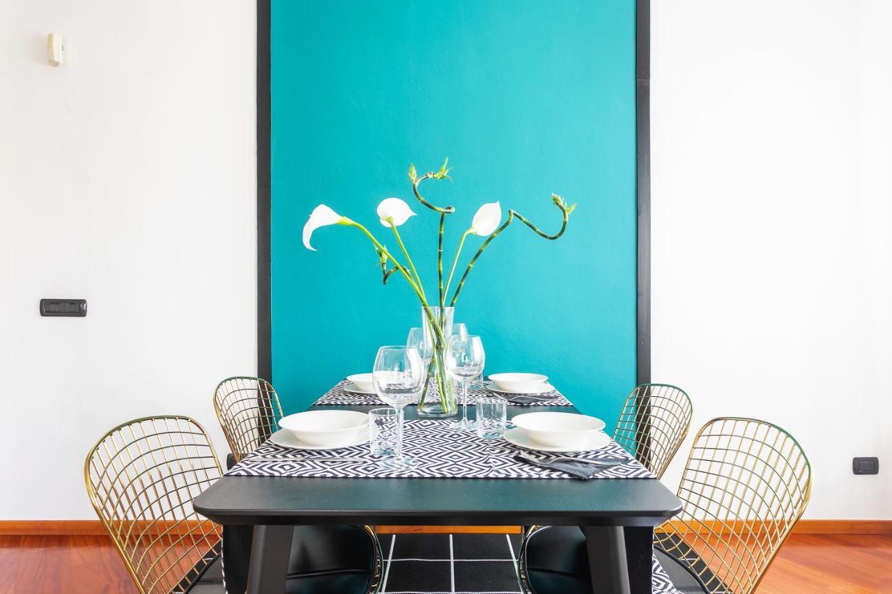 Santa Chiara Apartment By Myhomeincomo Buitenkant foto