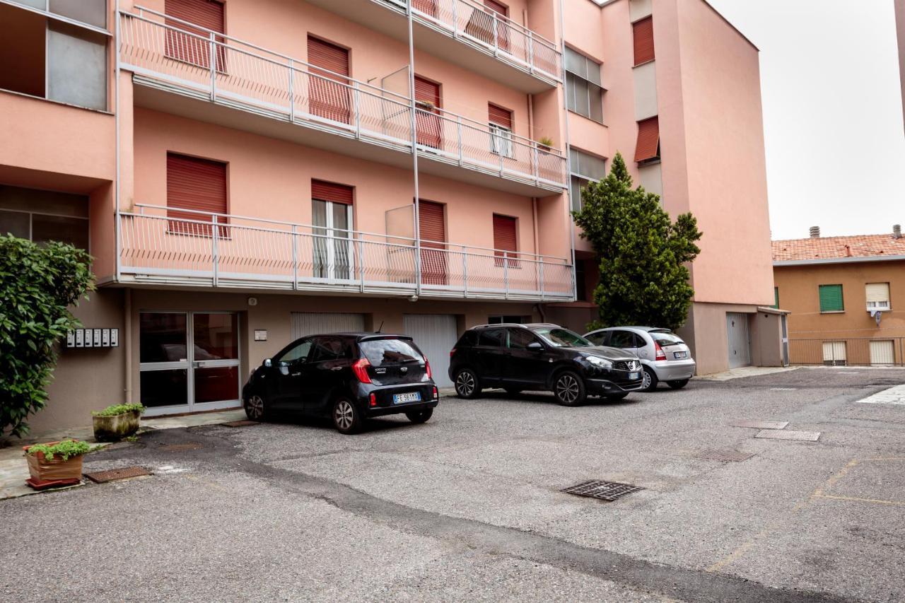 Santa Chiara Apartment By Myhomeincomo Buitenkant foto